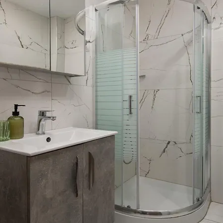 Abbraccio - Contemporary Seaside Apartament Hanioti